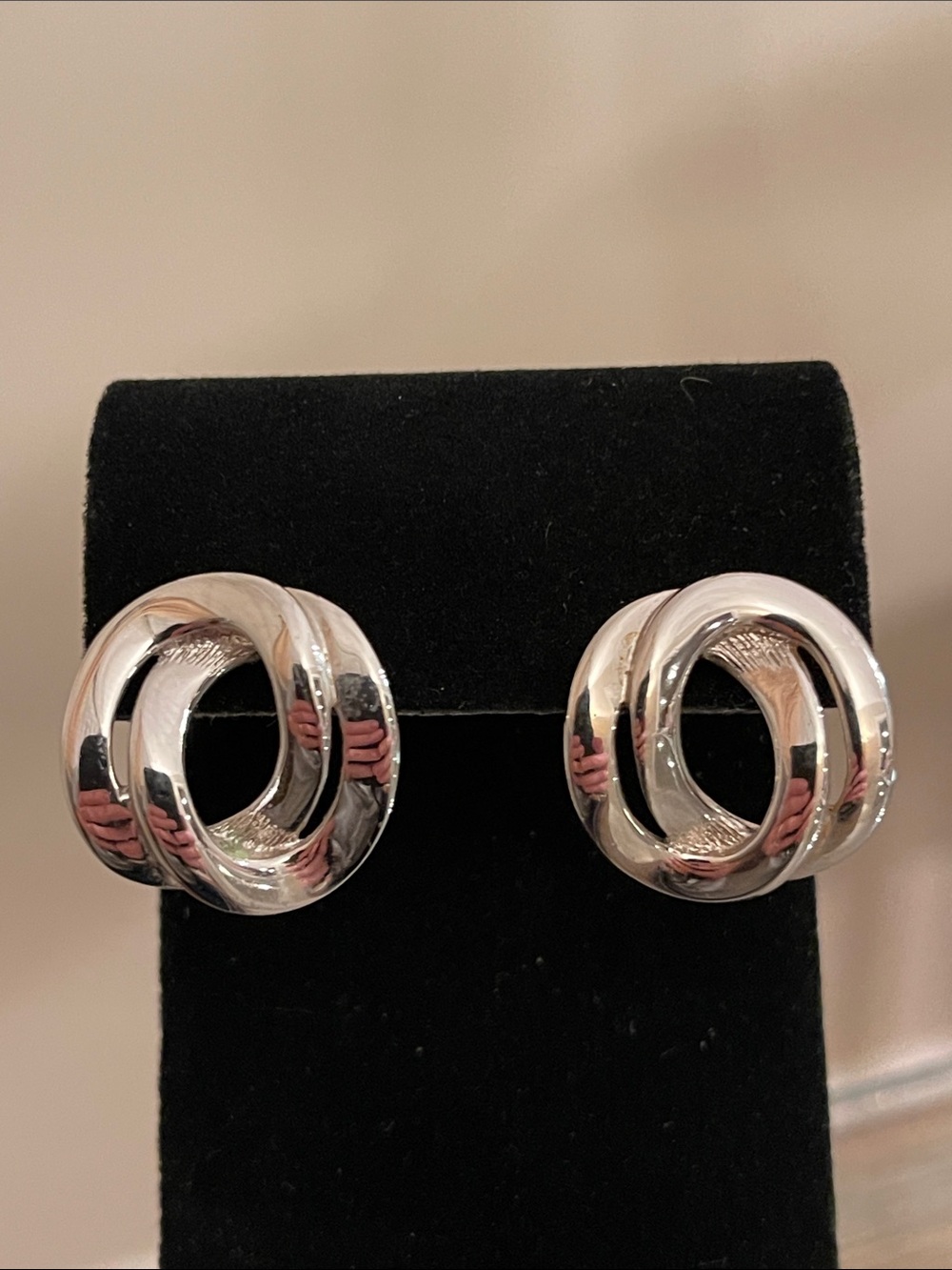 Vintage Monet Double Link Curb Chain Post Silver-tone Earrings - Picture 2 of 15